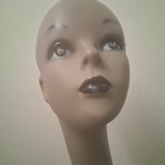 MANNEQUIN HEAD - Picture 3 of 4